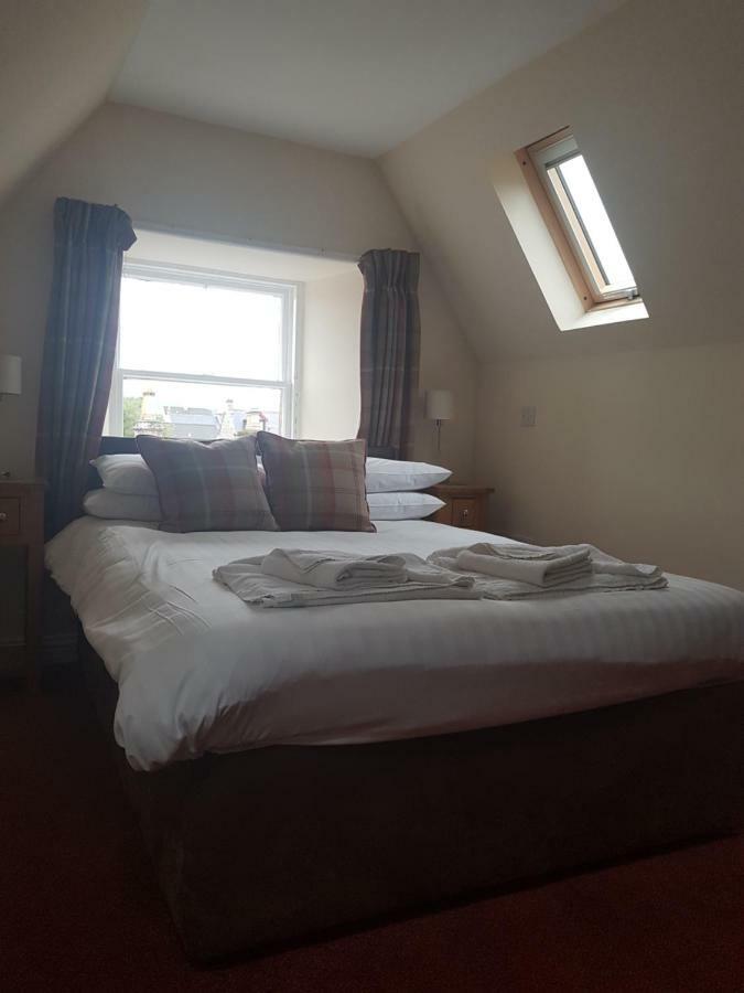 The Station Hotel Alness Extérieur photo